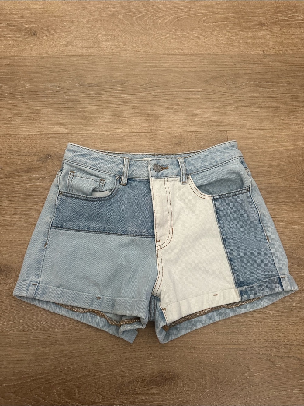 PacSun Two-Tone Patchwork Denim Shorts - Light Blue & White